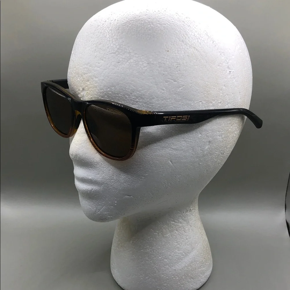 Tifosi Swank Brown Fade Gradient Sunglasses Unisex Classic Style Small Med Fit